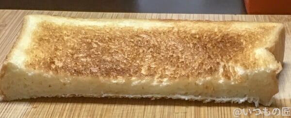 バルミューダで食パンを焼いてみた トップバリュー 毎日の食卓 水無しの場合