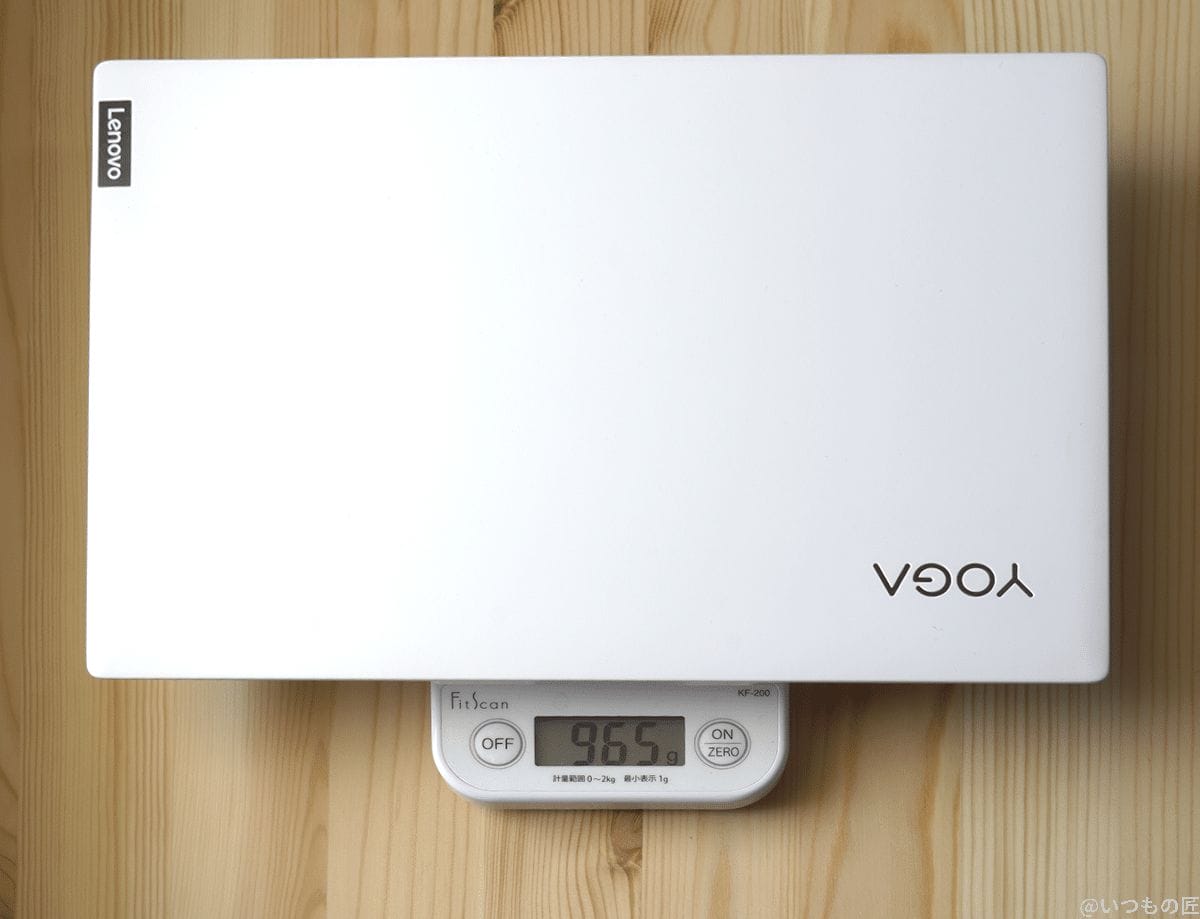 Lenovo Yoga Slim 750i Carbonの重さは965g