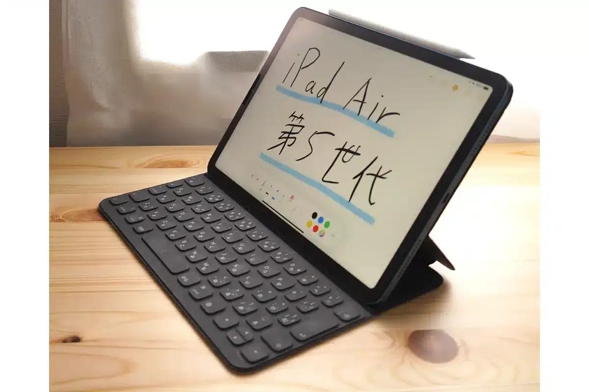 iPad Air5とSmart Keyboard folioとApple Pencil2の組み合わせが、軽くて便利で、作業効率も高いです。