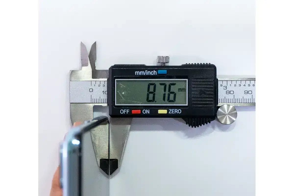 OPPO Reno5A 厚さ