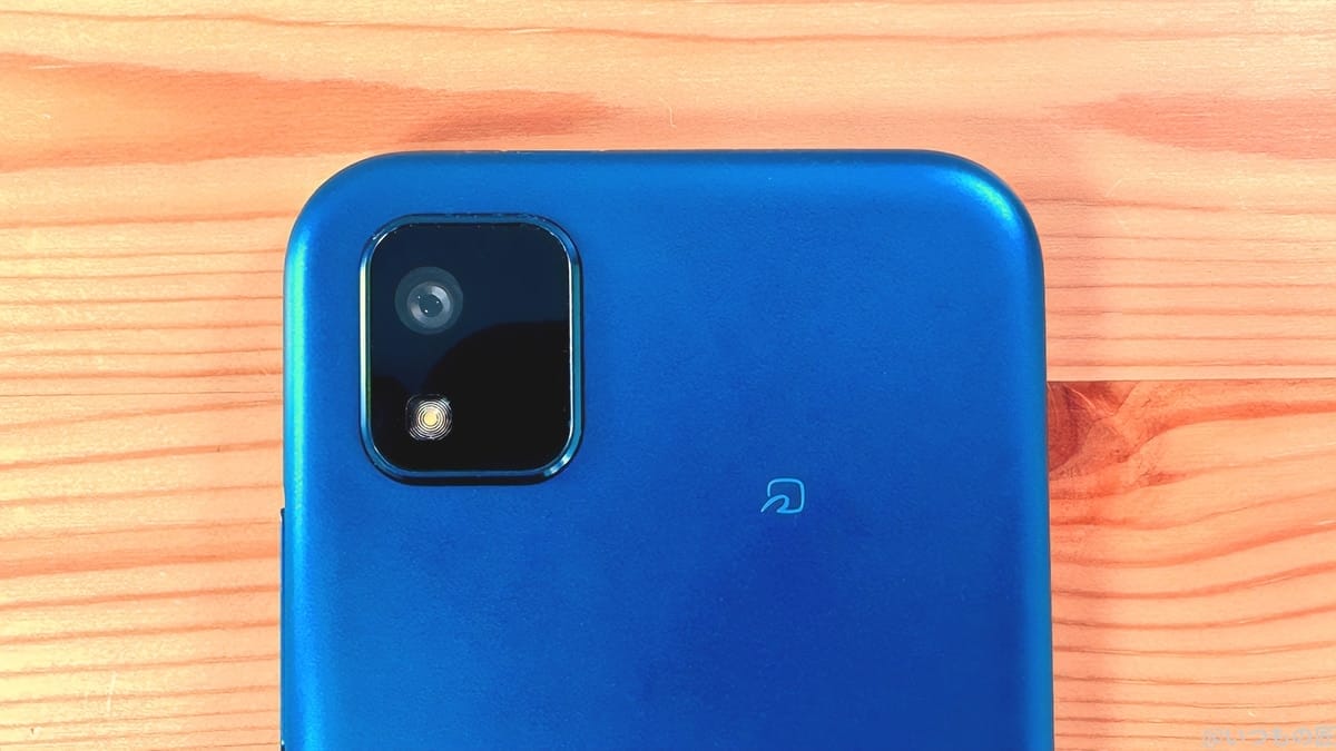 かんたんスマホ3は一眼カメラ