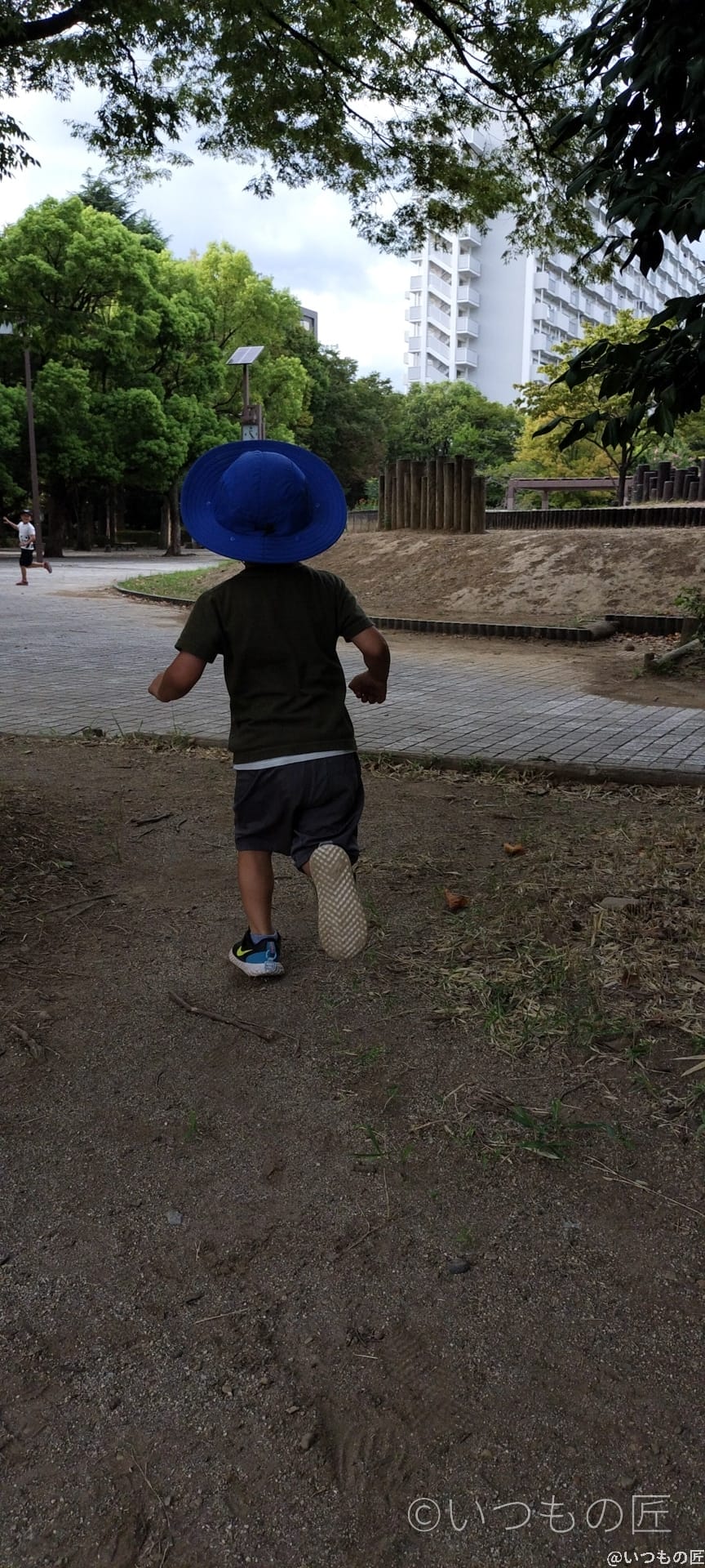 opporeno9a-photo-portrait-7 | ガジェットレビューの匠 OPPO Reno9 A 木陰での作例