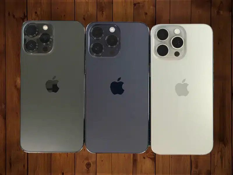 iphone13-15pro | ガジェットレビューの匠 iPhone13 Pro Max(左)、iPhone14 Pro Max(中央)、iPhone15 Pro Max(右)