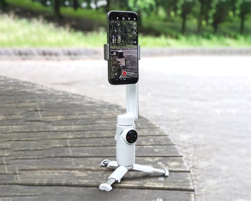 Insta360 flow レビュー 
ボディとiPhone15 Pro