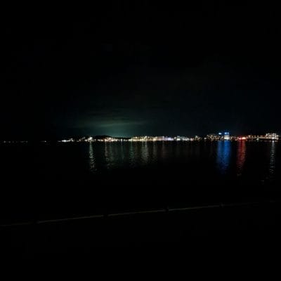 Google Pixel 9 Pro XL カメラ
Google Pixel 9 Pro XL の通常モードでズーム撮影した夜景写真