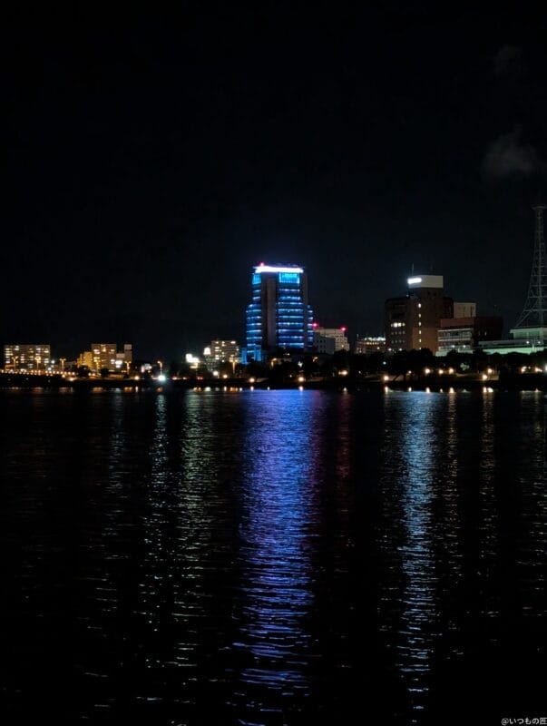 google pixel 9 pro xl の通常モードでズーム撮影した夜景写真 | ガジェットレビューの匠 Google Pixel 9 Pro XL カメラ Google Pixel 9 Pro XL の通常モードでズーム撮影した夜景写真