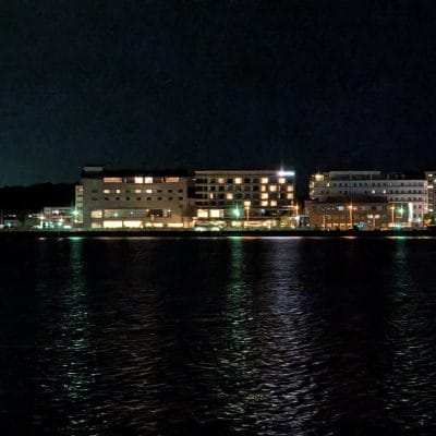 Google Pixel 9 Pro XL カメラ
Google Pixel 9 Pro XL の通常モードでズーム撮影した夜景写真