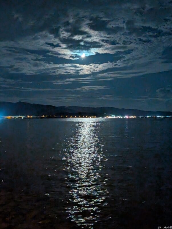 google pixel 9 pro の通常モードで撮影した夜景写真 | ガジェットレビューの匠 Google Pixel 9 Pro カメラ Google Pixel 9 Pro の通常モードで撮影した夜景写真