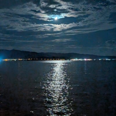 Google Pixel 9 Pro カメラ
Google Pixel 9 Pro の通常モードで撮影した夜景写真