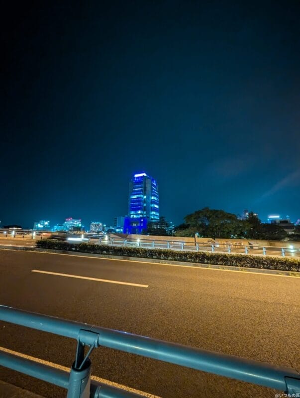 google pixel 9 でズーム撮影した夜間写真 | ガジェットレビューの匠 Google Pixel 9 カメラ Google Pixel 9 でズーム撮影した夜間写真