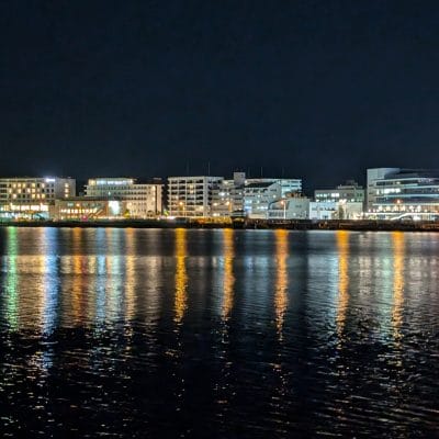 Google Pixel 9 カメラ
Google Pixel 9 でズーム撮影した夜間写真
