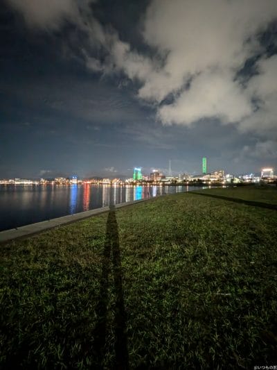 google pixel 8aでズーム撮影した夜景写真 | ガジェットレビューの匠 Google Pixel 8a カメラ Google Pixel 8aでズーム撮影した夜景写真