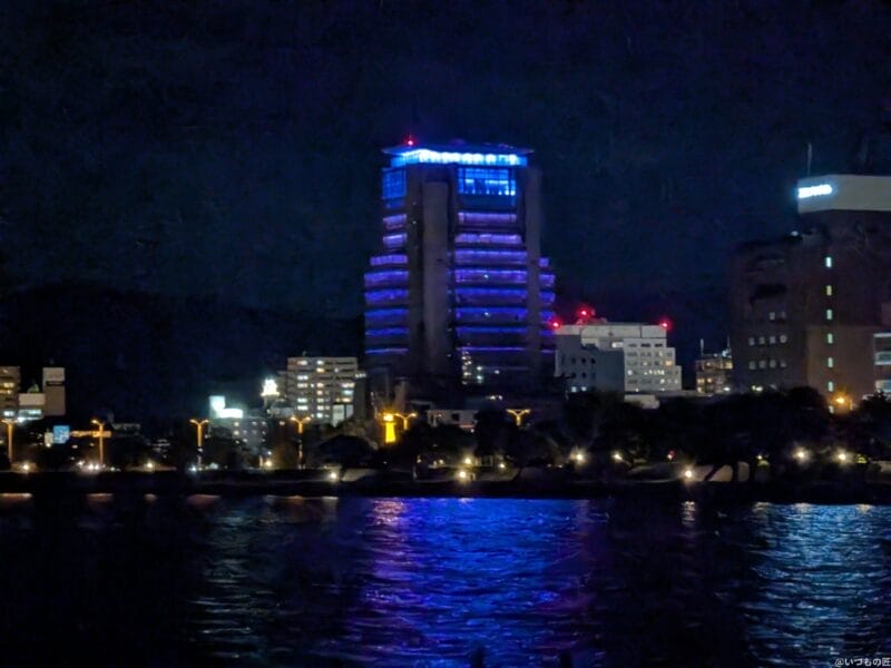google pixel 9 pro fold の通常モードでズーム撮影した夜景写真 | ガジェットレビューの匠 Google Pixel 9 Pro Fold カメラ Google Pixel 9 Pro Foldの通常モードでズーム撮影した夜景写真