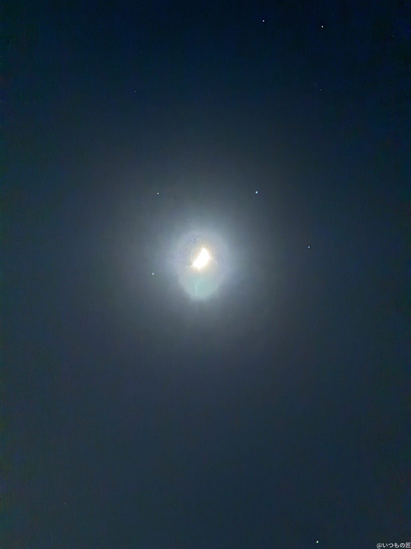 iPhone 16 Pro/16 Pro Max カメラ
iPhone 16 Pro Maxでズーム撮影した夜景写真