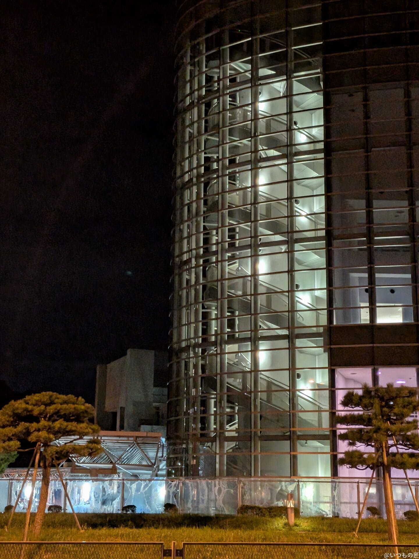 iPad mini 第7世代 カメラ
Google Pixel 9Pro Foldで暗所撮影した写真