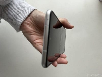 nubia flip 2のディスプレイの折り目 | ガジェットレビューの匠 nubia Flip 2 レビュー nubia Flip 2のディスプレイの折り目