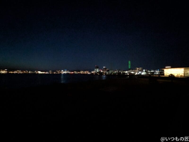 google pixel 9aでズーム撮影した夜景写真 | ガジェットレビューの匠 Google Pixel 9a カメラ Google Pixel 9aでズーム撮影した夜景写真