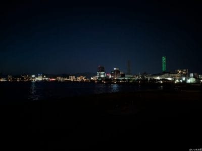 google pixel 9aでズーム撮影した夜景写真 | ガジェットレビューの匠 Google Pixel 9a カメラ Google Pixel 9aでズーム撮影した夜景写真