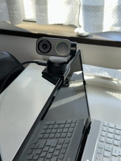 insta360 link 2 のai追跡機能をテストしている様子 | ガジェットレビューの匠 Insta360 Link 2 レビュー Insta360 Link 2 のAI追跡機能をテストしている様子