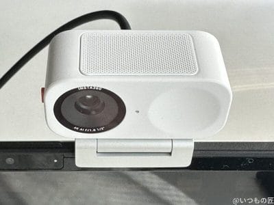 パソコンに設置した状態 | ガジェットレビューの匠 Insta360 Link 2C レビュー パソコンに設置した状態