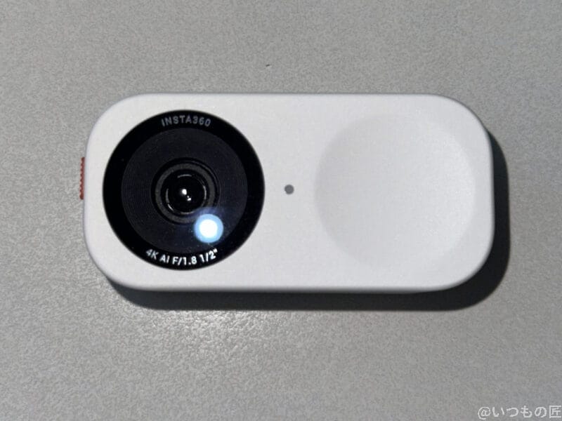 Insta360 Link 2C レビュー
机の上のInsta360 Link 2C