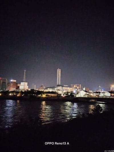 海の夜景を撮影した写真 | ガジェットレビューの匠 OPPO Reno13 A カメラ 海の夜景を撮影した写真