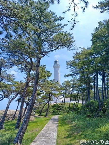 AQUOS wish5 カメラ 青空の下の灯台