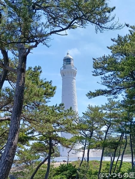 AQUOS wish5 カメラ 青空の下の灯台