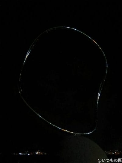 夜間のリングのオブジェ | ガジェットレビューの匠 AQUOS wish5 カメラ 夜間のリングのオブジェ