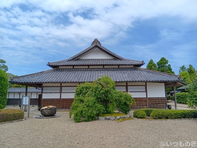 AQUOS wish5 カメラ 歴史ある古民家