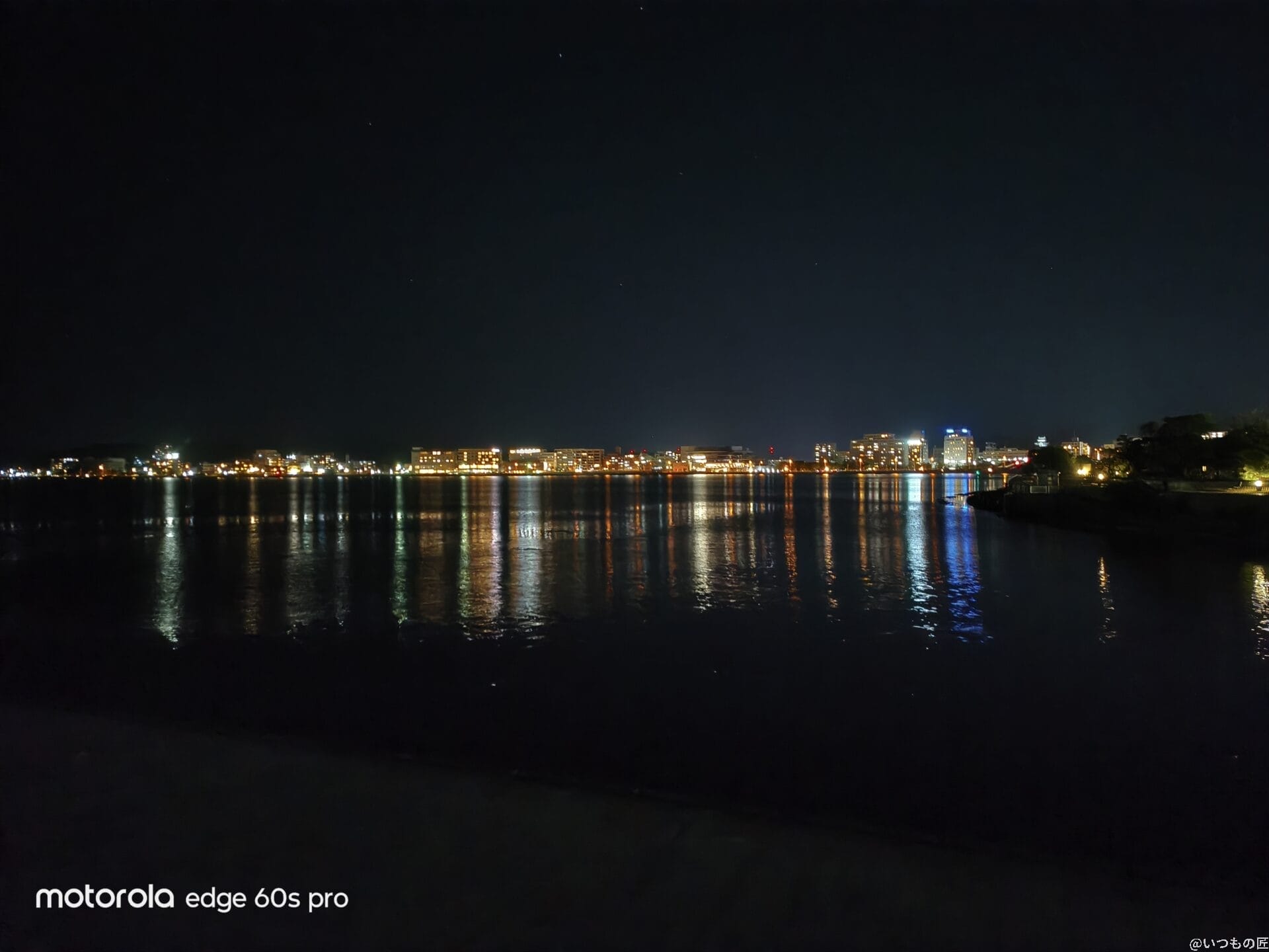 motorola edge 60s pro カメラ
夜の海から見える夜景